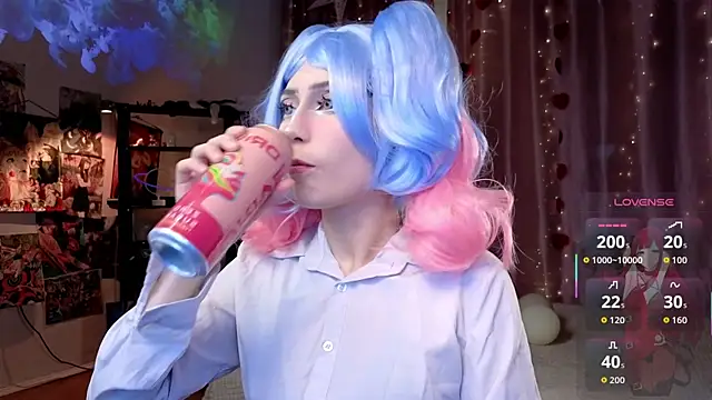 Carolina Leep online show from March 28, 6:40 pm