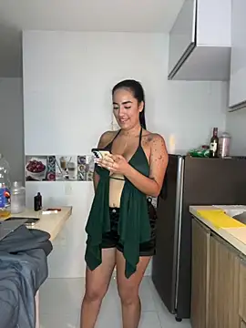 Tamyjenkins1 online show from May 7, 3:44 am
