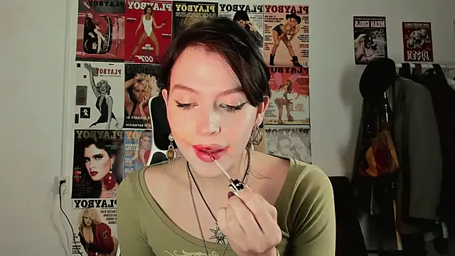 Niky  Jess online show from November 19, 6:52 pm