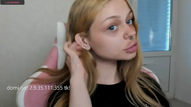 shy melony online show from May 21, 10:35 am