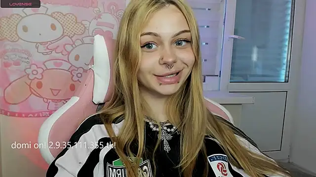 shy melony online show from May 11, 7:21 am