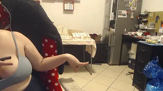 valerysexy online show from October 31, 11:09 pm