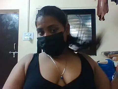 Hotmilfxox online show from May 16, 8:28 am