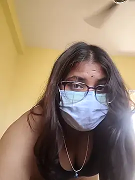 Hotmilfxox online show from April 8, 10:17 am