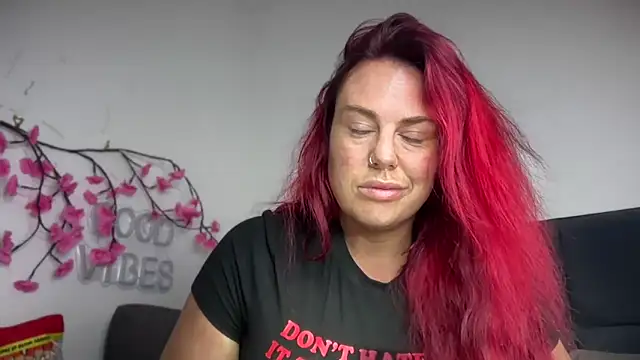 redxxxvixen online show from May 19, 9:22 pm