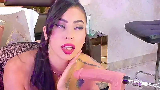 GiahDaniels online show from January 14, 4:50 am