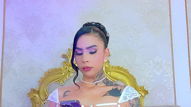 GiahDaniels online show from May 19, 3:19 pm
