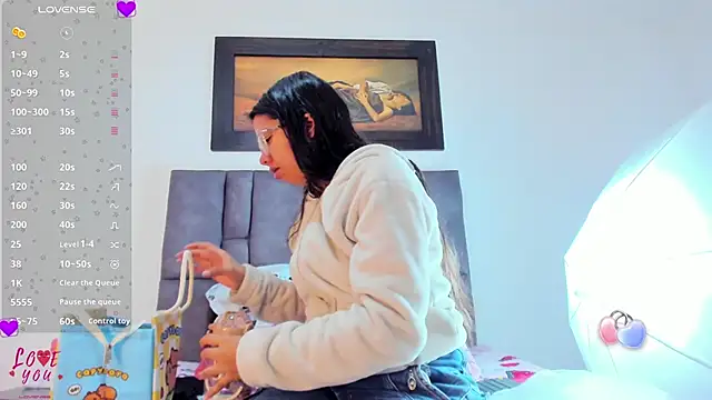 Vahiolet smith online show from March 24, 2:39 am