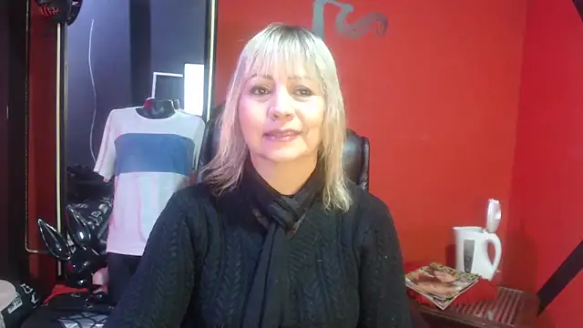 KLOE PIELL online show from October 20, 4:32 pm