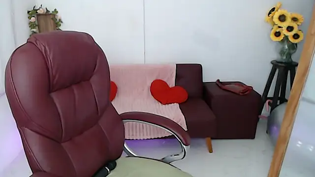 Ghada milf online show from May 25, 11:15 pm