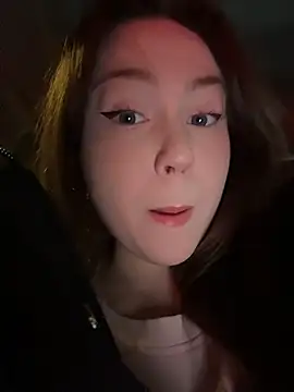 Peachy Dream online show from January 13, 7:07 pm