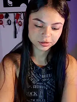Cleo hills online show from May 27, 2:47 pm