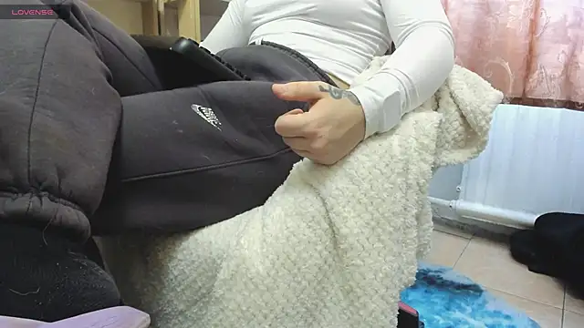 Queen Sport online show from November 16, 9:10 am