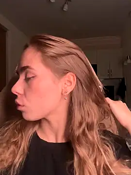 SkyBriii online show from October 11, 6:54 pm