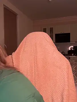 SkyBriii online show from October 9, 5:28 pm