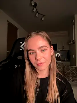 SkyBriii online show from November 20, 7:37 pm