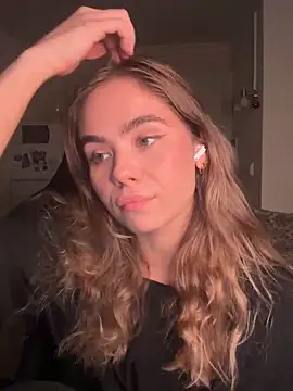 SkyBriii online show from November 3, 6:34 pm