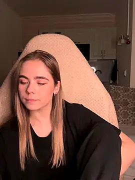 SkyBriii online show from November 14, 6:41 pm