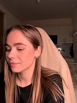 SkyBriii online show from November 15, 7:15 pm