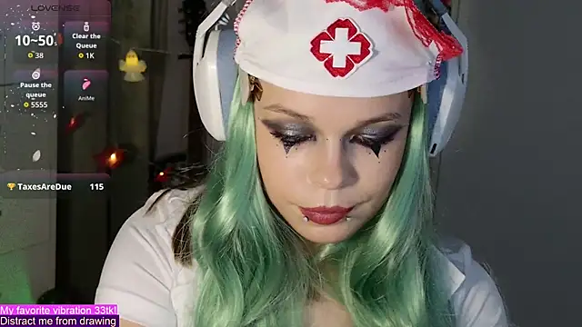 ValBae online show from October 31, 10:14 pm