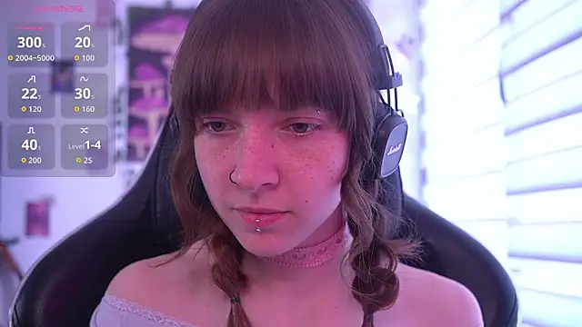 juliapie online show from May 1, 9:34 am