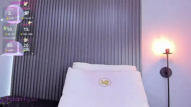 stephany roses  online show from September 29, 7:52 pm