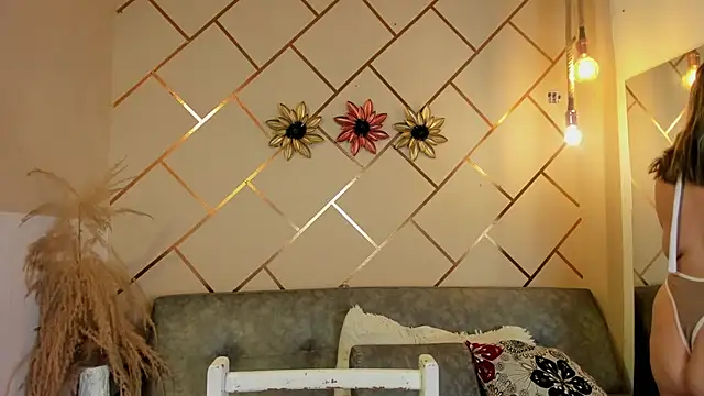 marianeporter   online show from March 20, 3:11 am