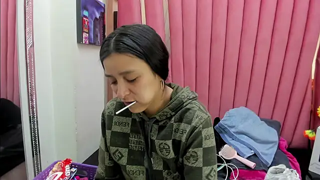 Sarah Hornny online show from February 21, 3:51 am