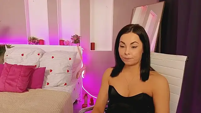 TashaHooney online show from April 8, 9:39 pm