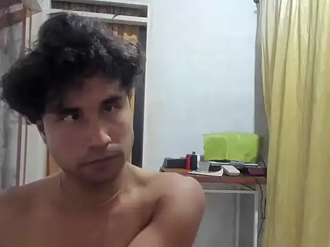 SophiaLevis online show from October 23, 12:05 am