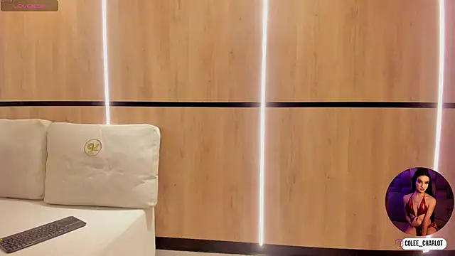 charlotte colee online show from November 11, 12:13 pm