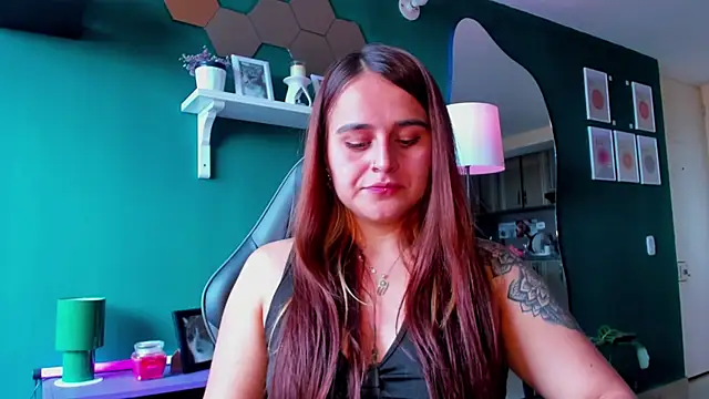 evy orange1 online show from May 15, 6:10 pm