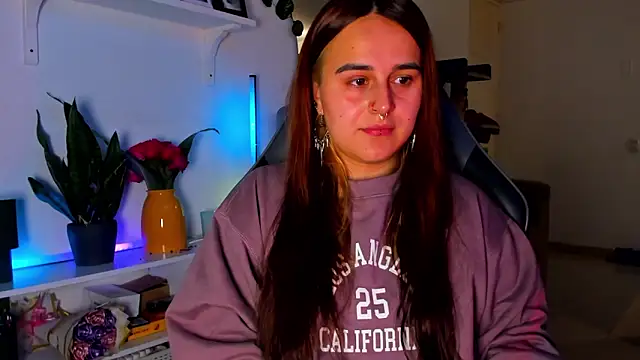 evy orange1 online show from March 31, 12:10 am