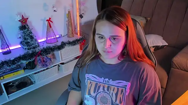 evy orange1 online show from December 19, 5:21 am