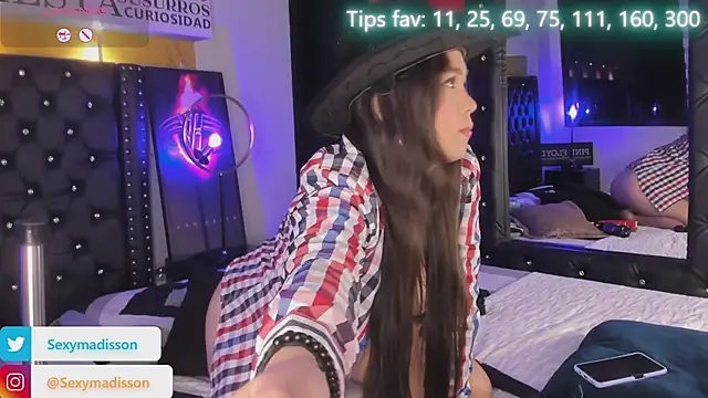 MADISSONLOVE  online show from May 21, 3:04 am