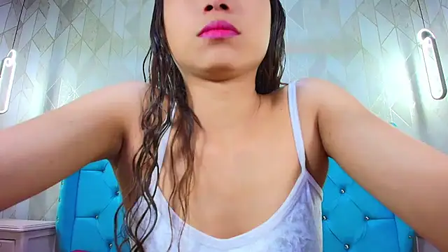 MadelineDoll online show from May 24, 5:01 pm