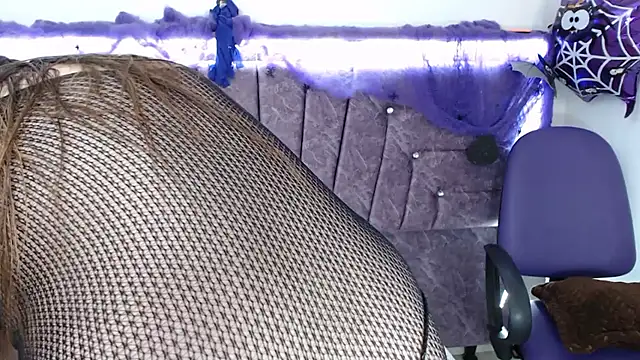 Penelope Fox14 online show from October 30, 1:23 pm