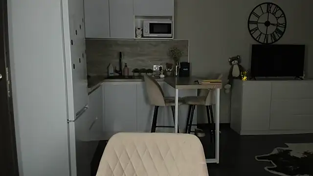 nilliluv online show from November 5, 12:05 am