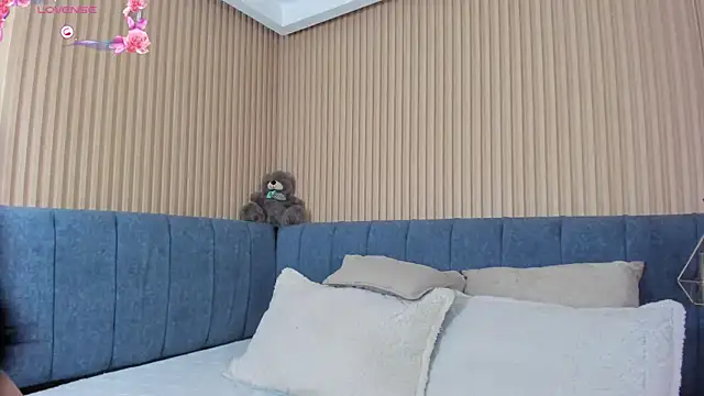 kathecute   online show from October 12, 2:03 am