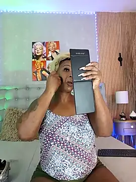 nahiarapalmer19 online show from March 13, 11:06 pm