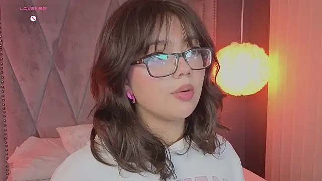 missy taylor  online show from October 17, 8:56 pm