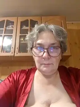 IrinaSweet54 online show from October 18, 4:10 pm