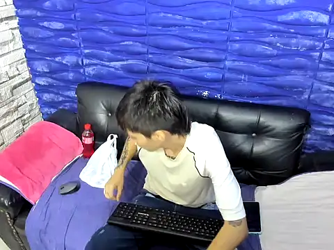 Micropenisbig online show from July 2, 1:28 pm