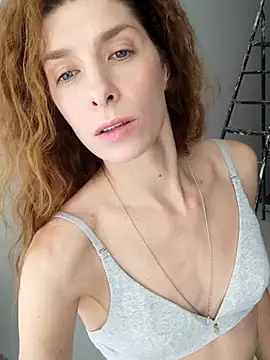 YourSuperModel online show from October 10, 11:15 am