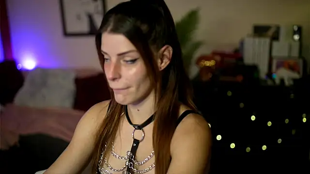 Snapshot of Bellis_Perenis chatting on October 3, 5:18 pm Bellis Perenis online show from October 3, 5:18 pm