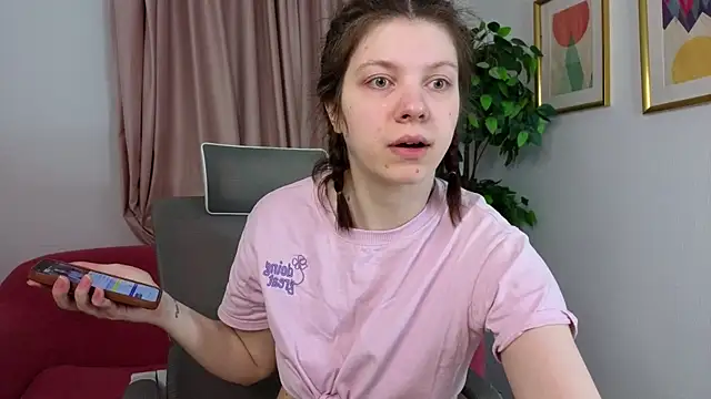 Baby Evalena online show from May 29, 5:27 am