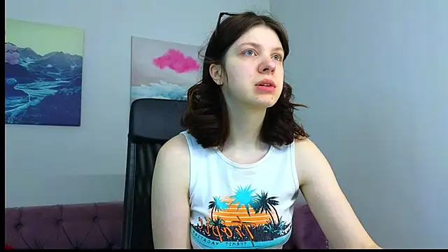 Baby Evalena online show from May 3, 5:33 am