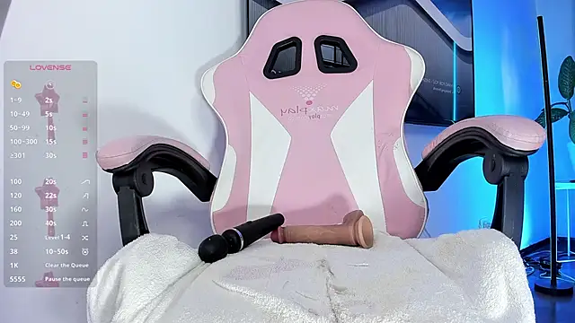 Kendall Bunnyy online show from May 24, 8:41 pm