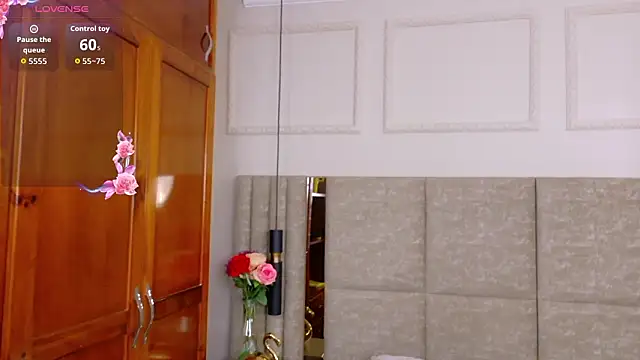 Lola King online show from February 11, 3:52 am