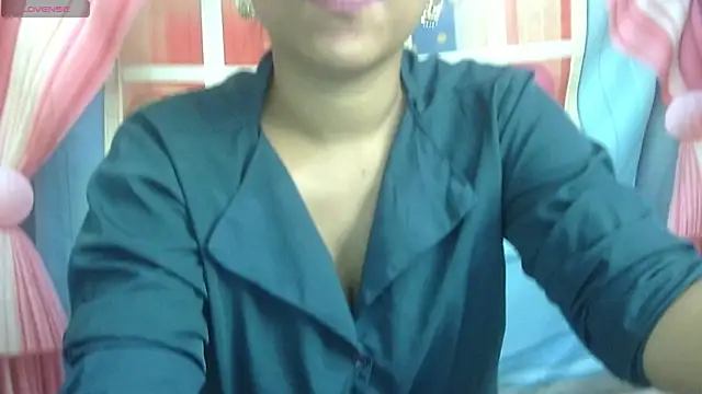 Preeti-Sexy online show from May 26, 6:24 am
